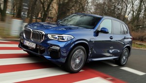 BMW X5 45e – szybkie, oszczędne, ciężkie