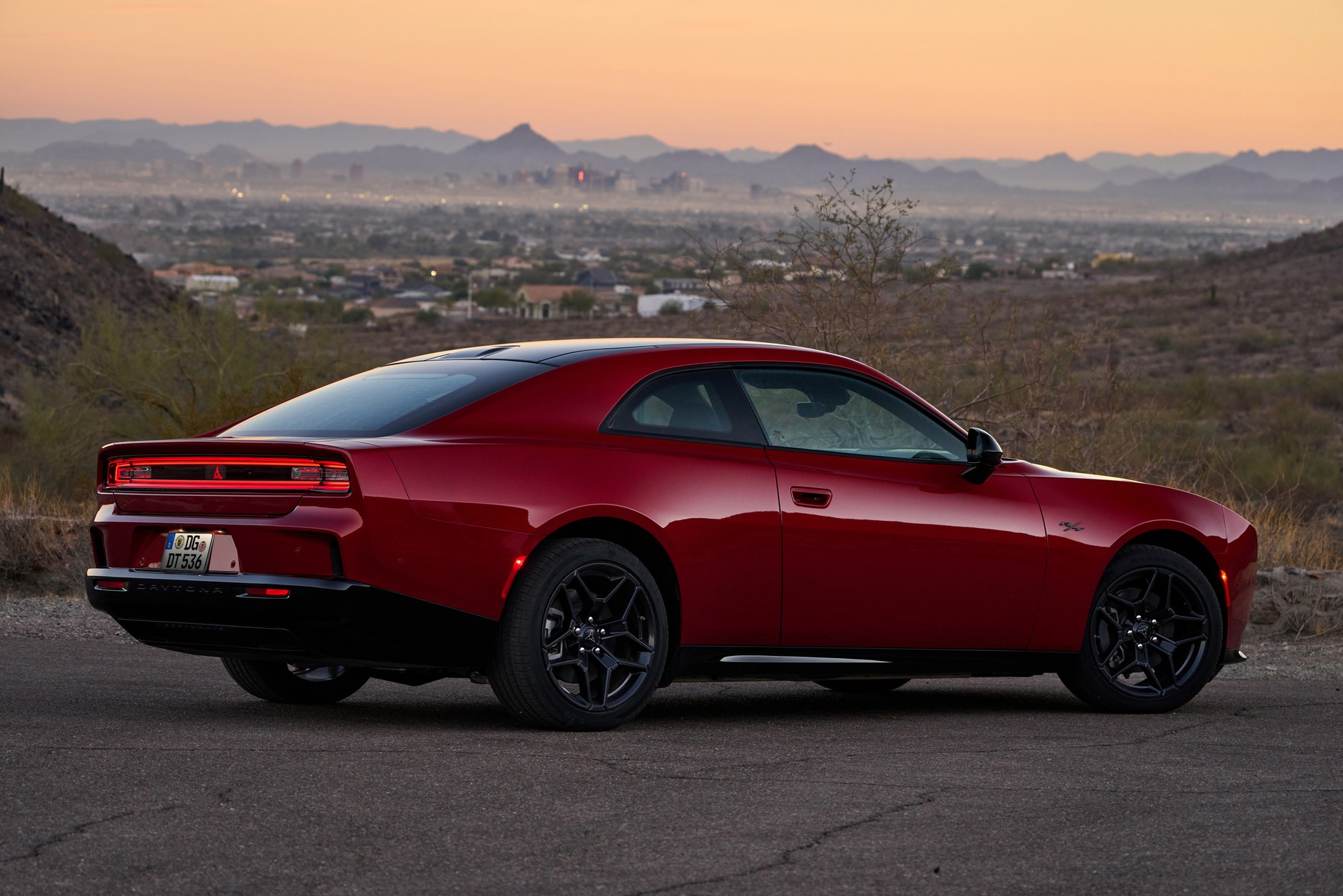 Nowy Dodge Charger