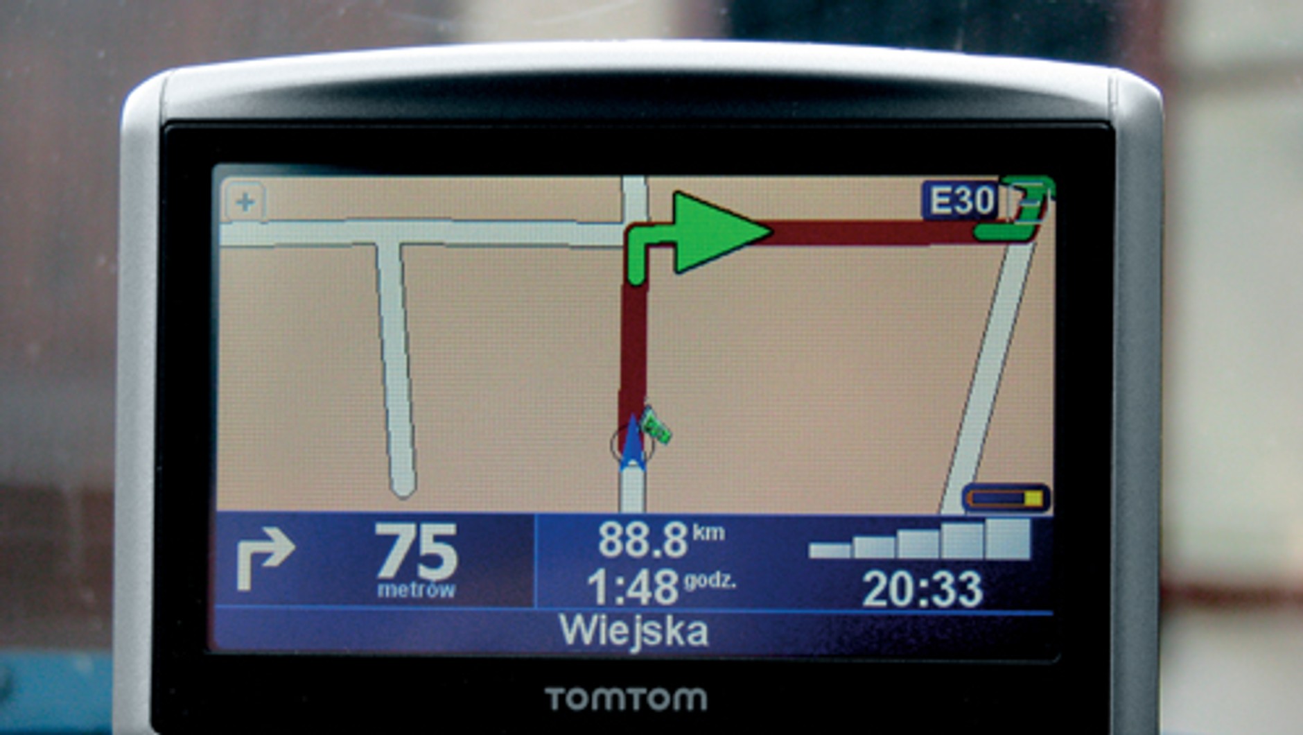 GPS pod lupą