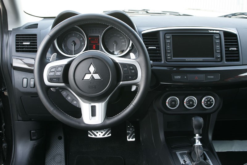 Mitsubishi: nowy Lancer Evolution MR TC - SST już w salonach w Polsce