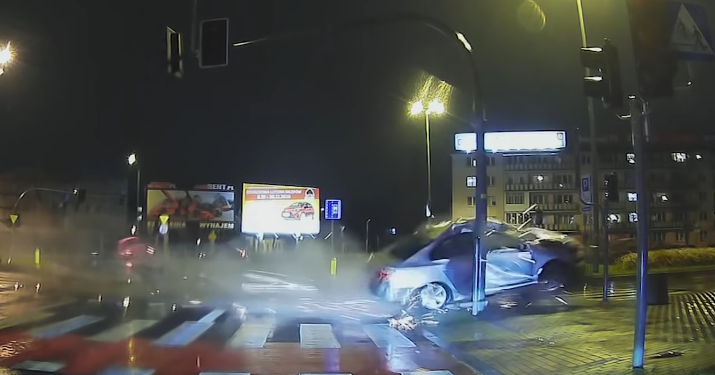 Lot przez trawnik w Białymstoku, kierowca na haju