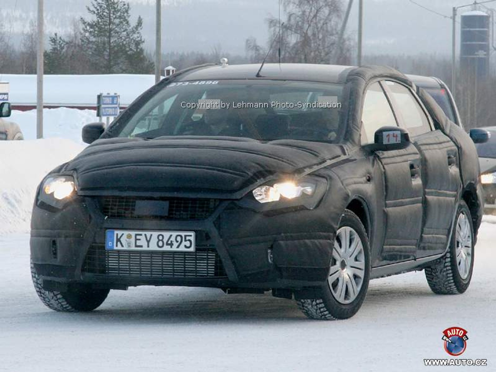 Zdjęcia szpiegowskie: nowy Ford Mondeo
