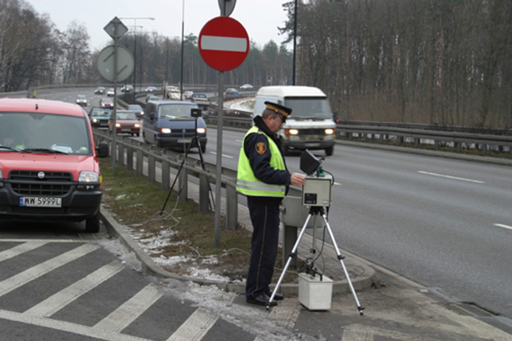 Do 2016 r. ulubionym zajęciem strażników miejskich i gminnych było ustawianie fotoradarów. 