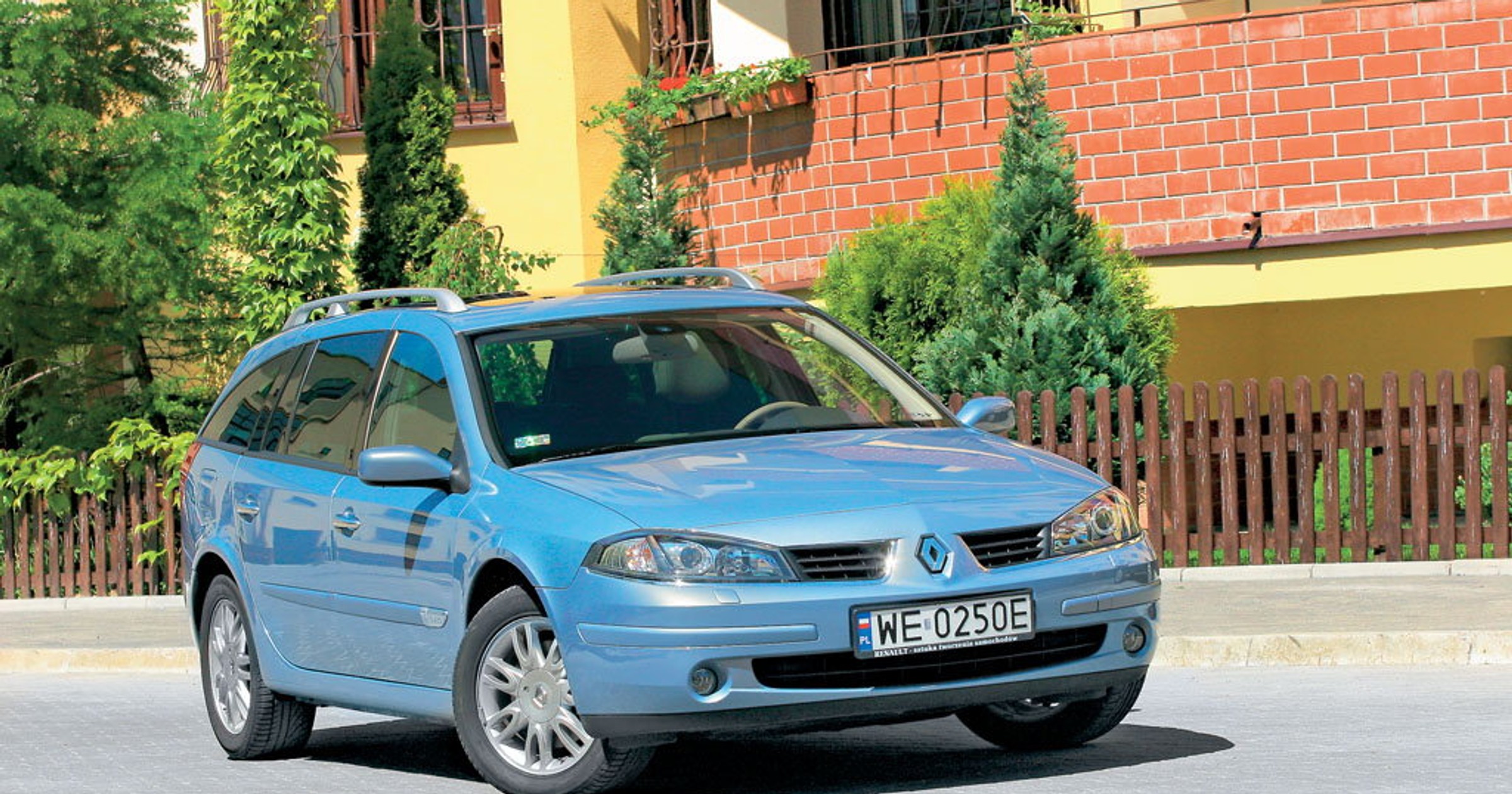 Renault Laguna II - którą wersję warto kupić z benzyną czy dieslem?
