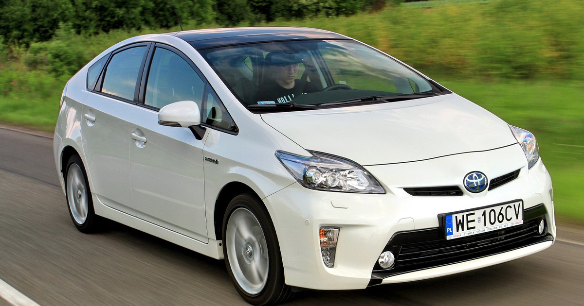 Najpopularniejsze hybrydy to Prius III oraz Auris II.