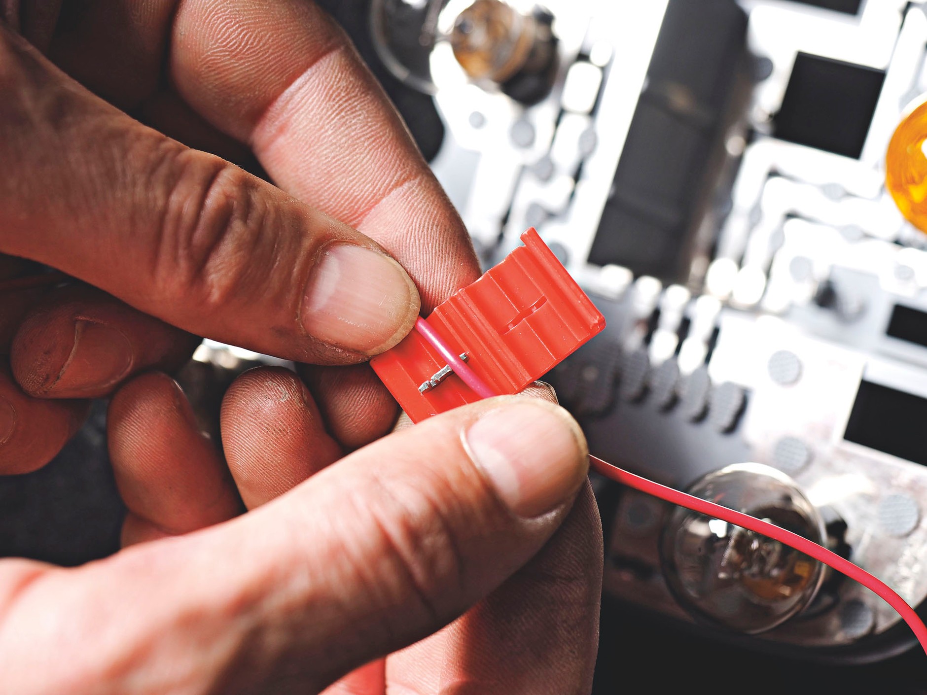 Jak samemu zamontować kamerę cofania