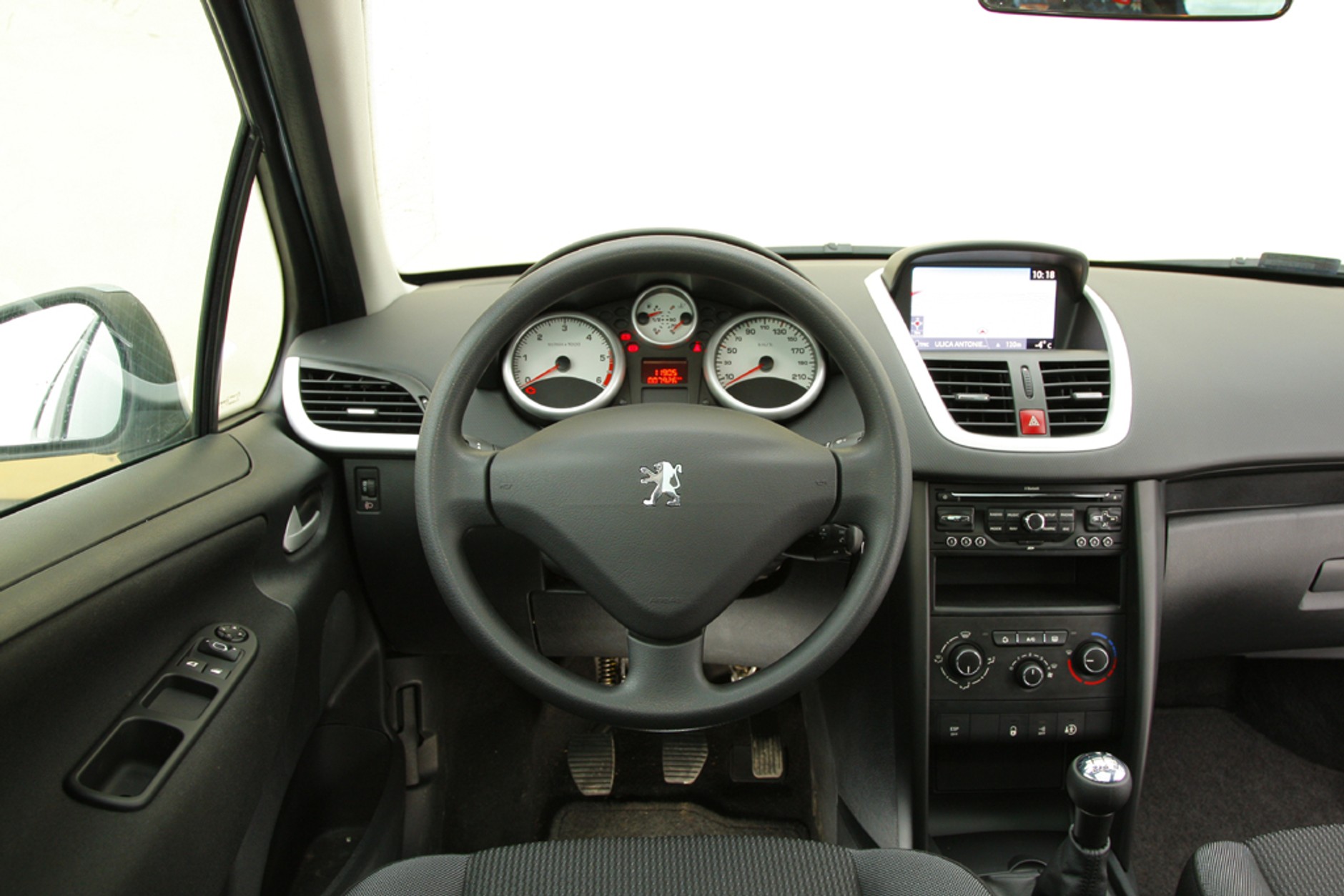 Peugeot 207 SW - stylowa, rodzinna ciężarówka