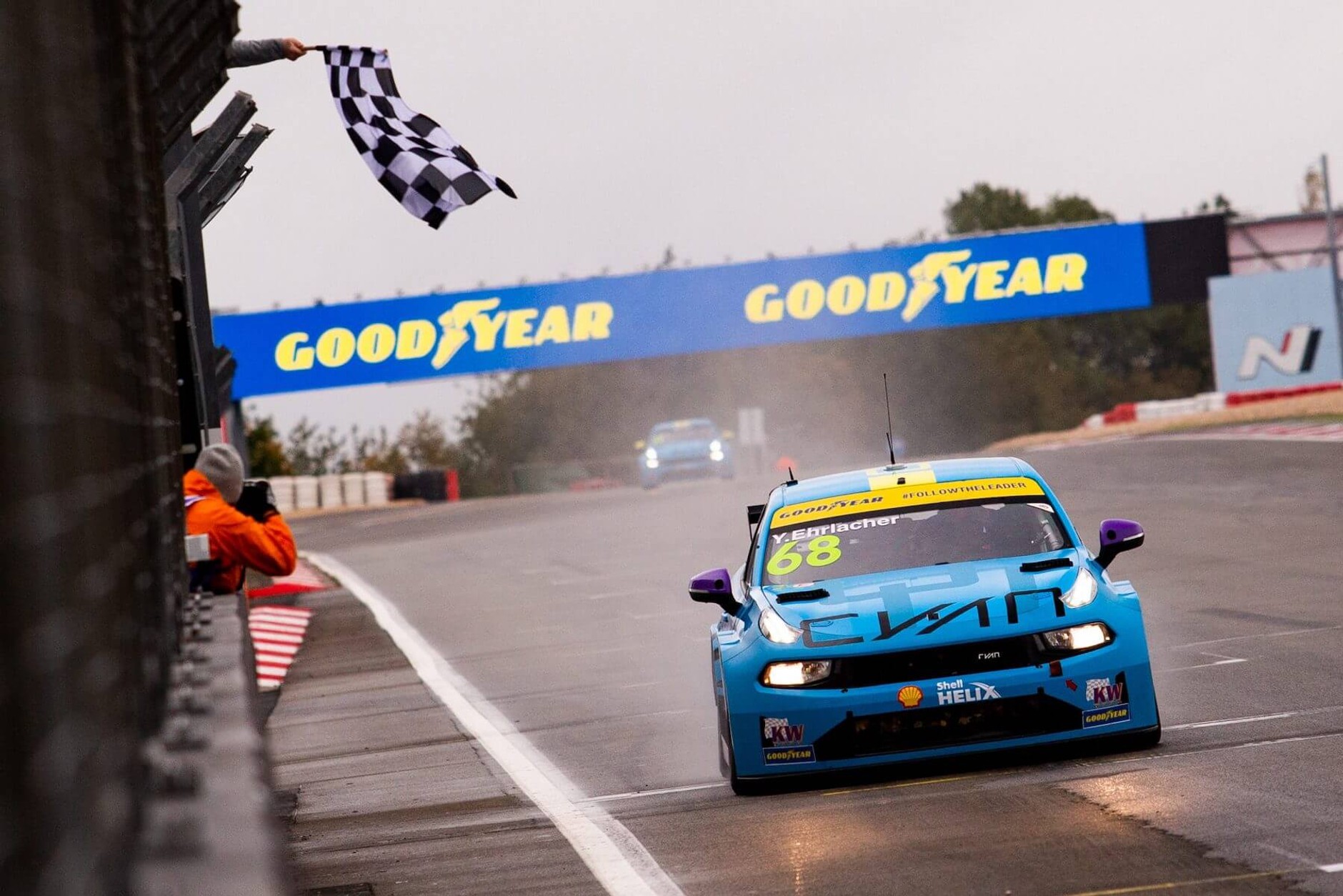 Sterowiec Goodyear Blimp gotowy do rozpoczęcia drugiego sezonu WTCR na Pętli Północnej