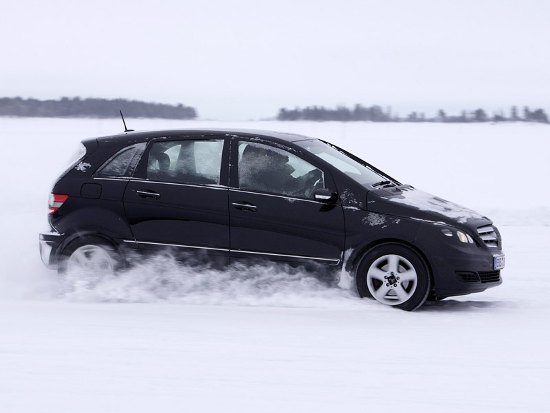 Mercedes-Benz klasy B: udane testy ogniw paliwowych w zimowej Szwecji