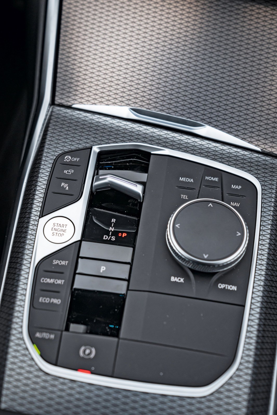 Audi A4, BMW serii 3, Volvo V60 – porównanie kombi klasy średniej