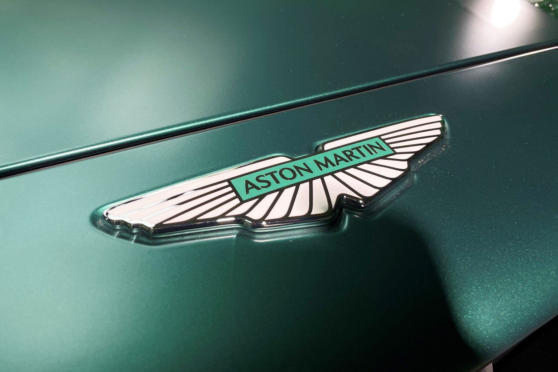 Aston Martin DB12 na polskiej premierze w Warszawie