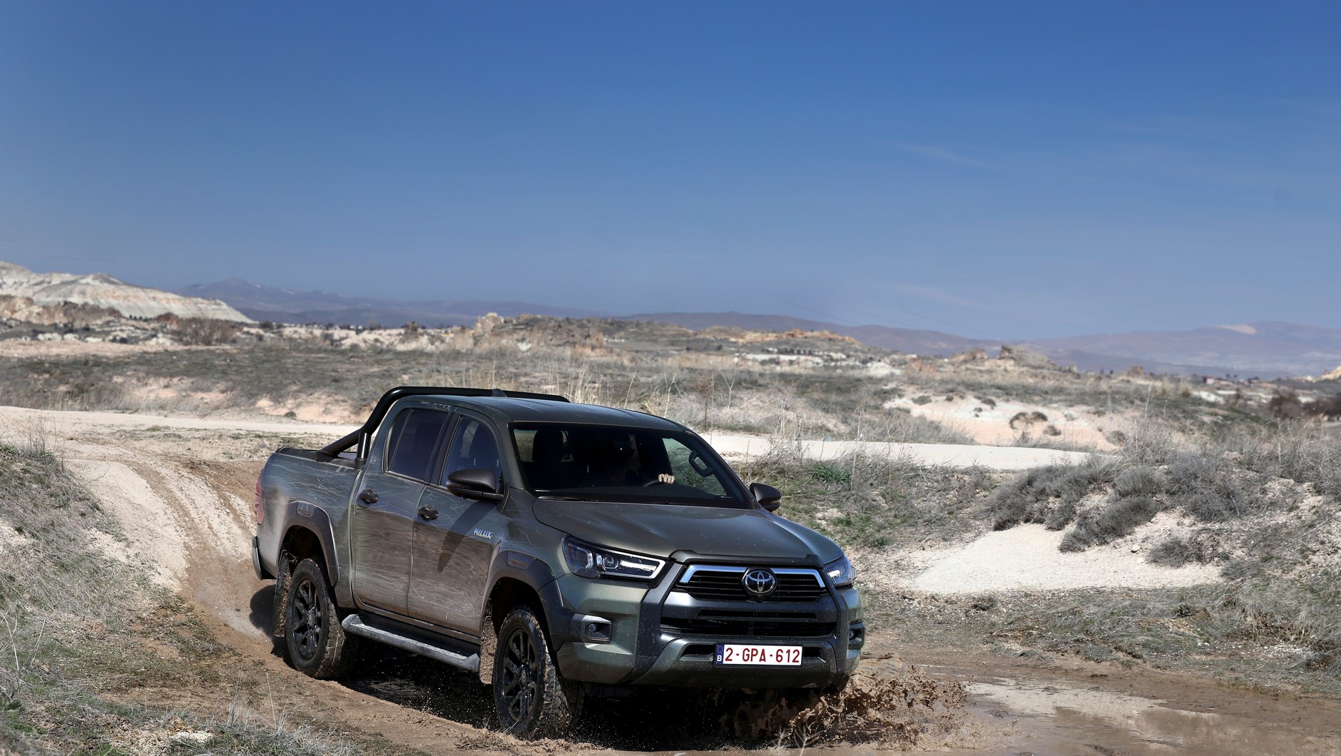 Toyota Hilux Hybrid 48V
