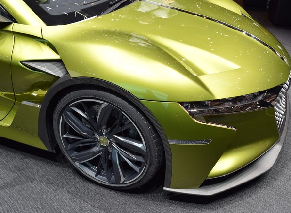 DS E-Tense - nieziemski koncept (Targi Genewa 2016)