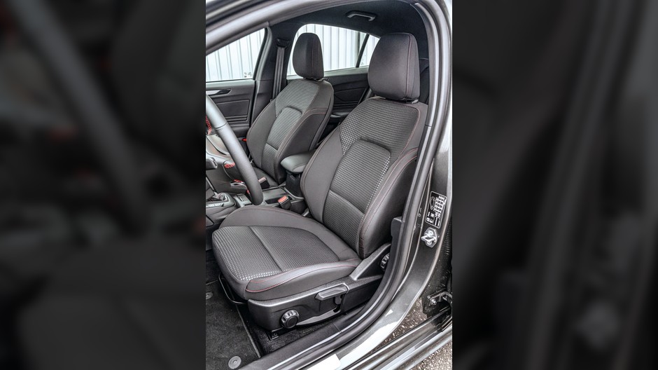 Ford Focus 1.0 EcoBoost Hybrid - fotel kierowcy