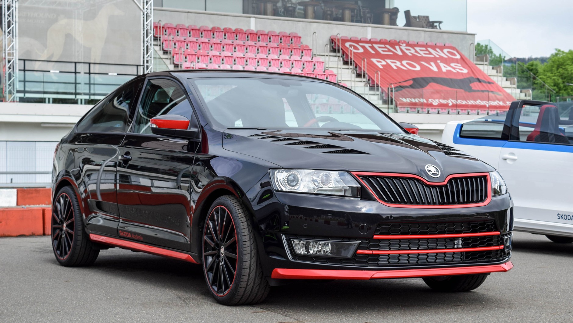 Skoda Atero Coupe