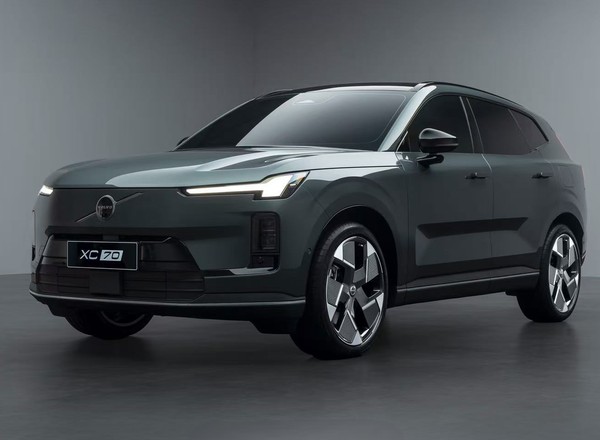 Nawet Chińczycy nie chcą tylko elektryków. Znamy dane hybrydowego Volvo XC70