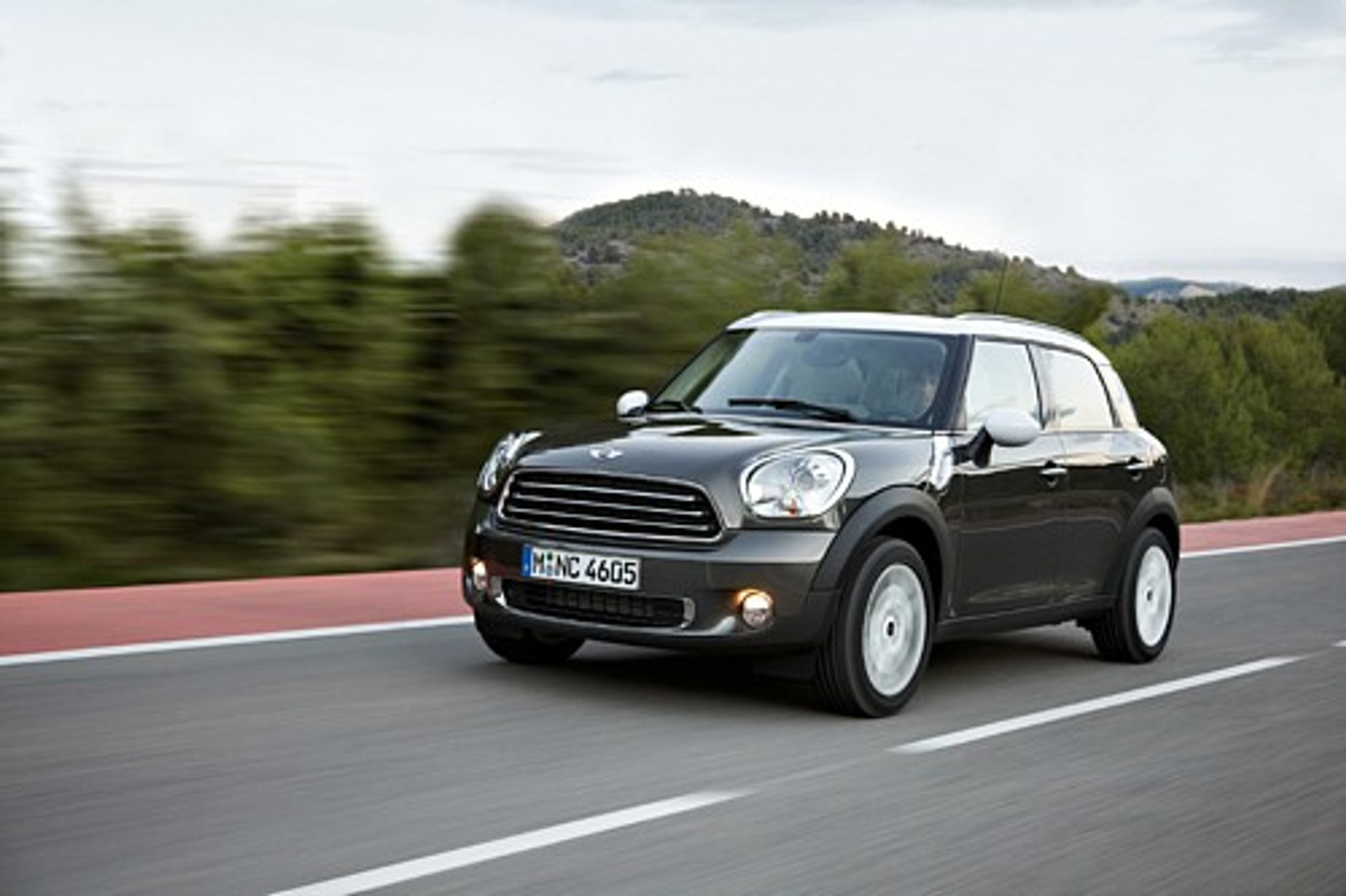 Mini Countryman: Minimalizm z 4x4