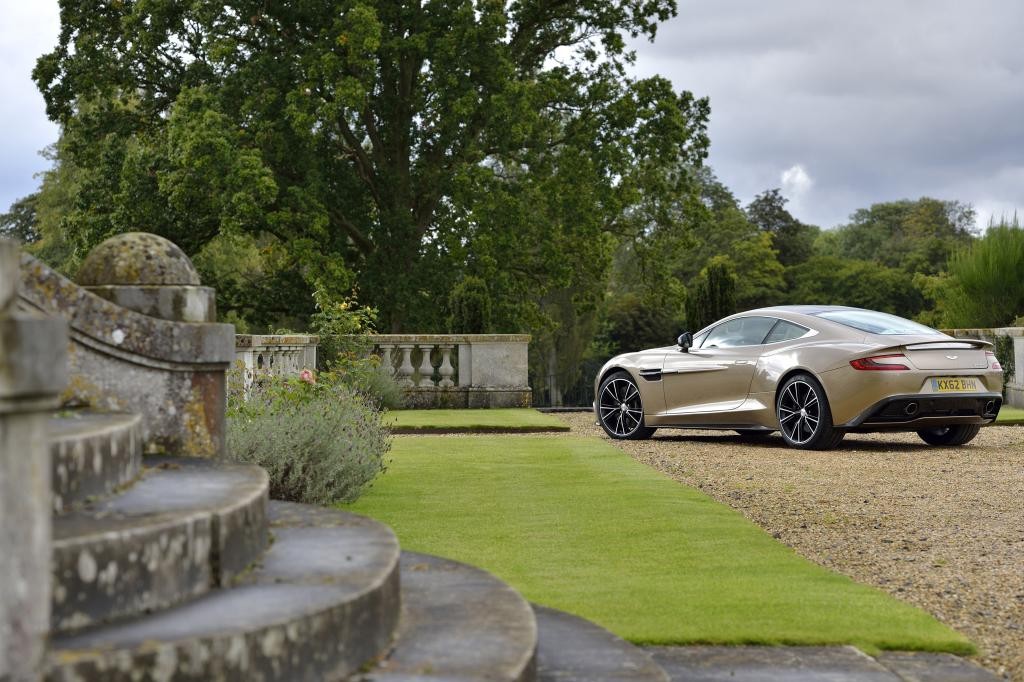Jak jeździ Aston Martin Vanquish?