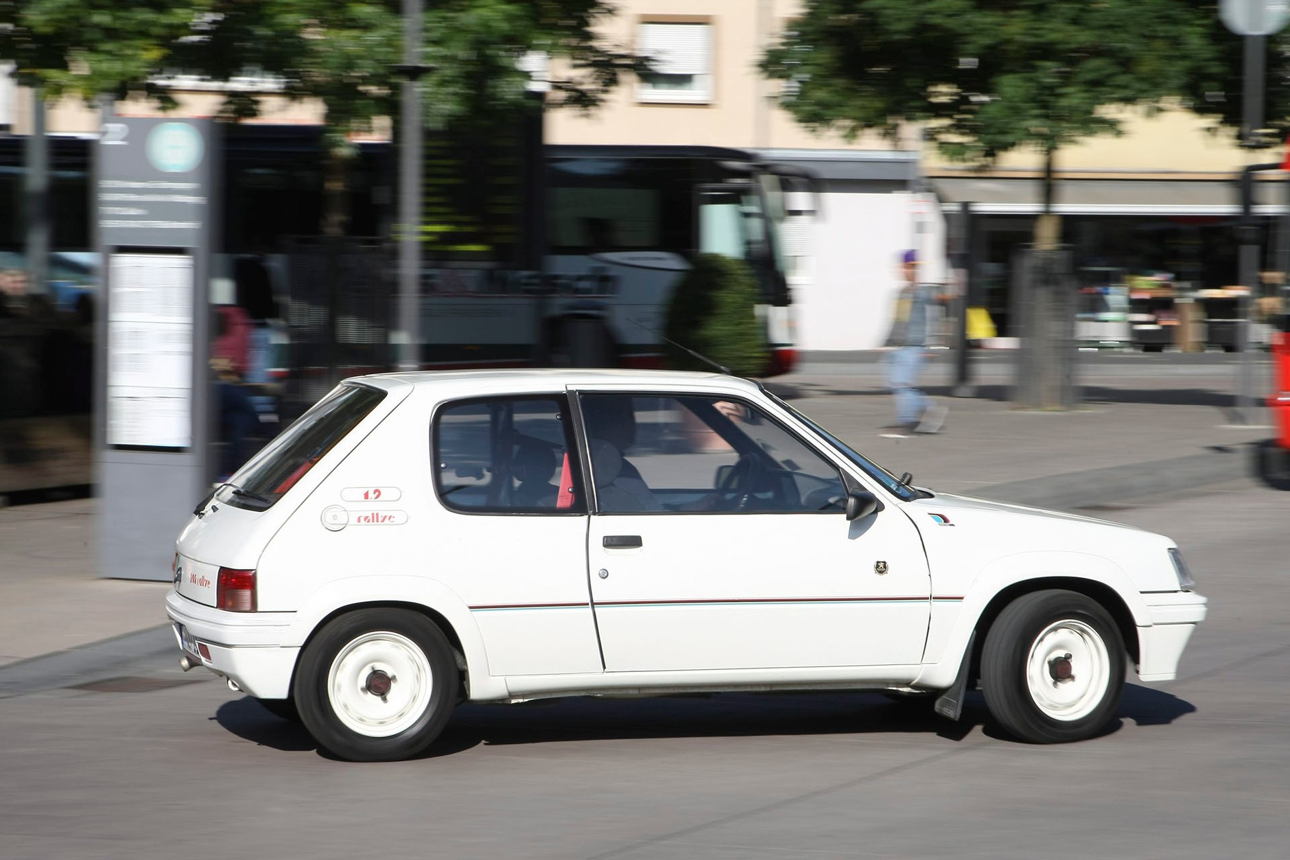 Peugeot 205 Rallye 1.9 - rajdówka wagi lekkiej
