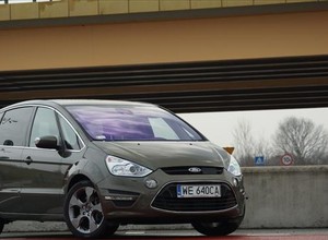 Ford S-MAX 2.0 EcoBoost PowerShift Titanium - Zmiany zgodne z trendem