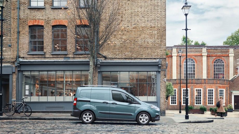 Ford Transit Courier 1 generacja 2018 rok