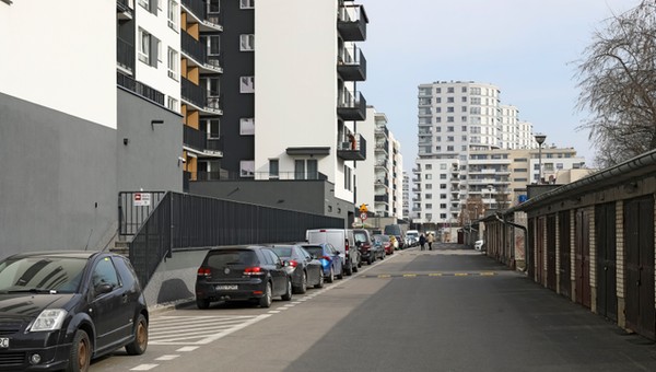 Zmiany w podatkach za miejsca postojowe. Kierowcy zyskają