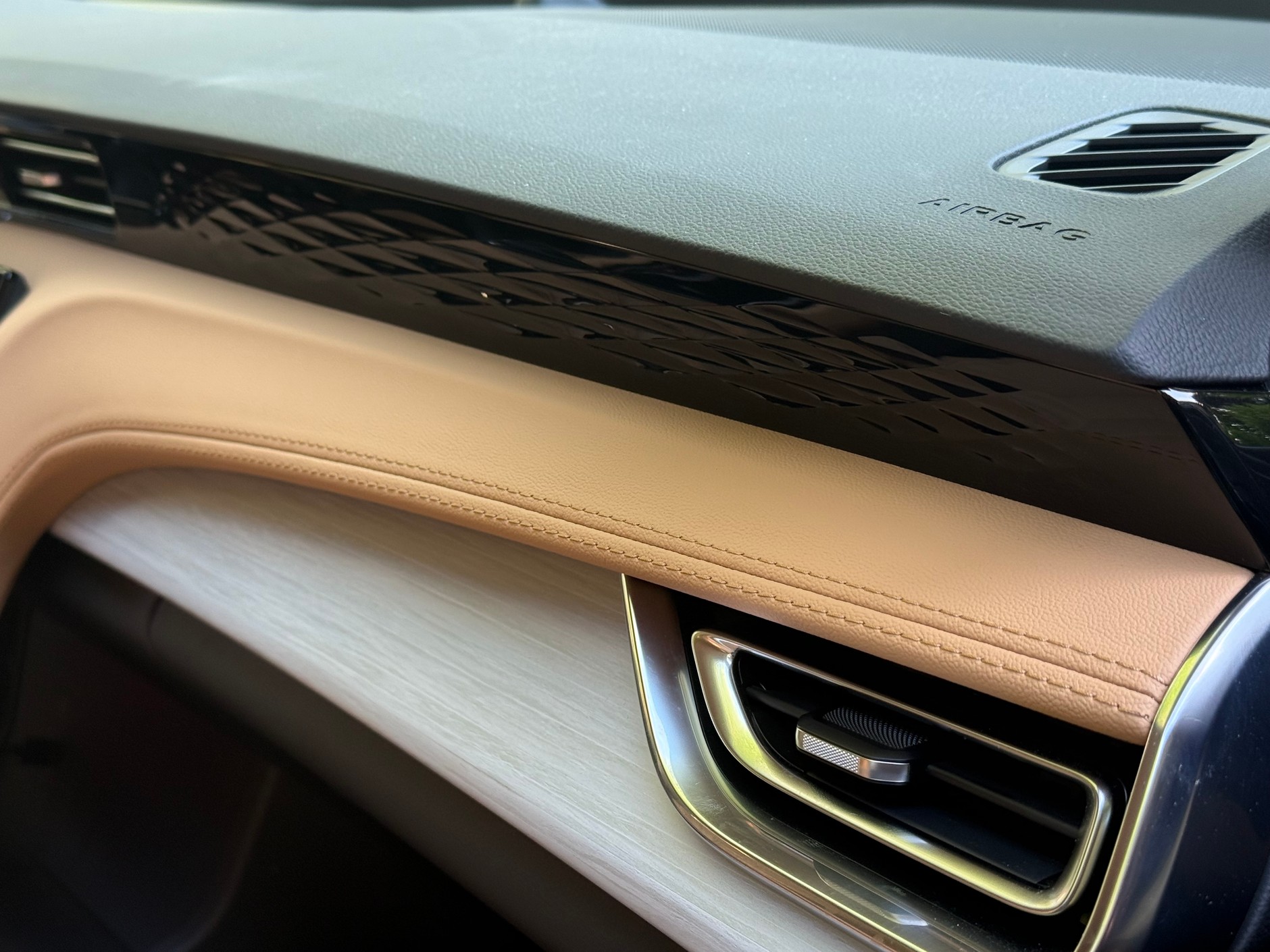 Hongqi H5 2.0T Deluxe