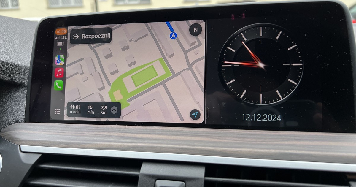 Nawigacja Apple Maps (widok z Apple CarPlay)