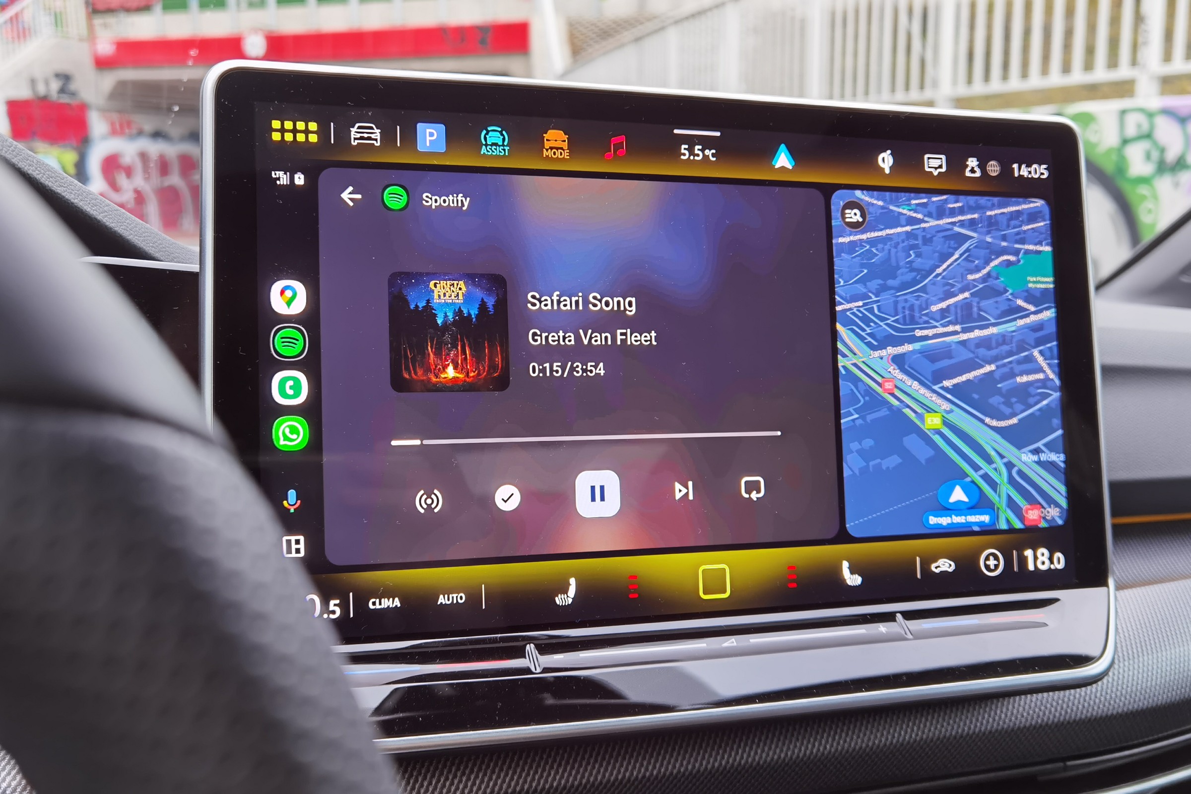 Android Auto 15.2. Google chce wrócić do korzeni