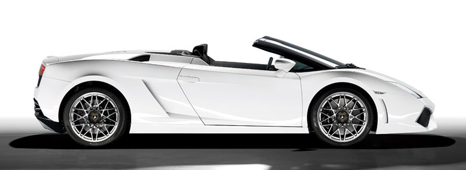 Lamborghini Gallardo LP 560-4 Spyder: kwiaty we włosach potargał wiatr... przy 324 km/h