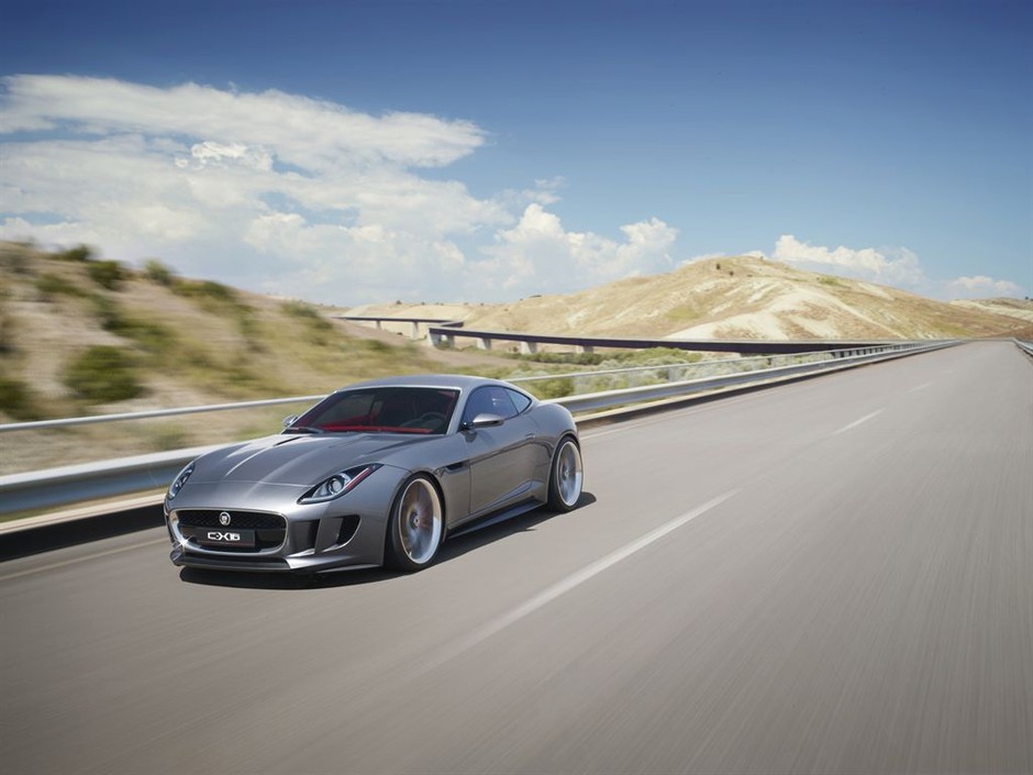 Jaguar F-Type nadjeżdża w Los Angeles