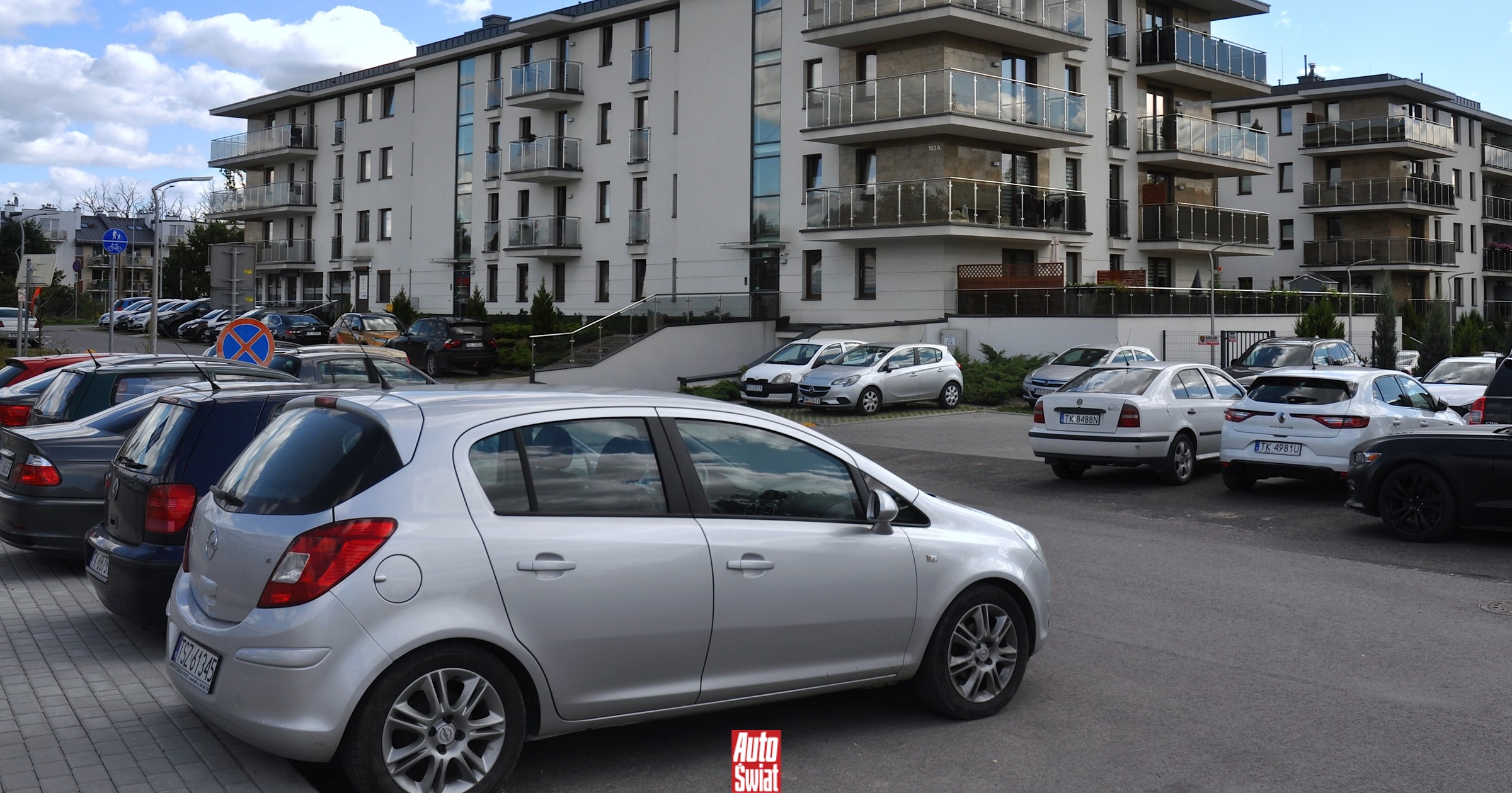 Koniec podatku od samochodów spalinowych. Rząd pracuje nad innym rozwiązaniem