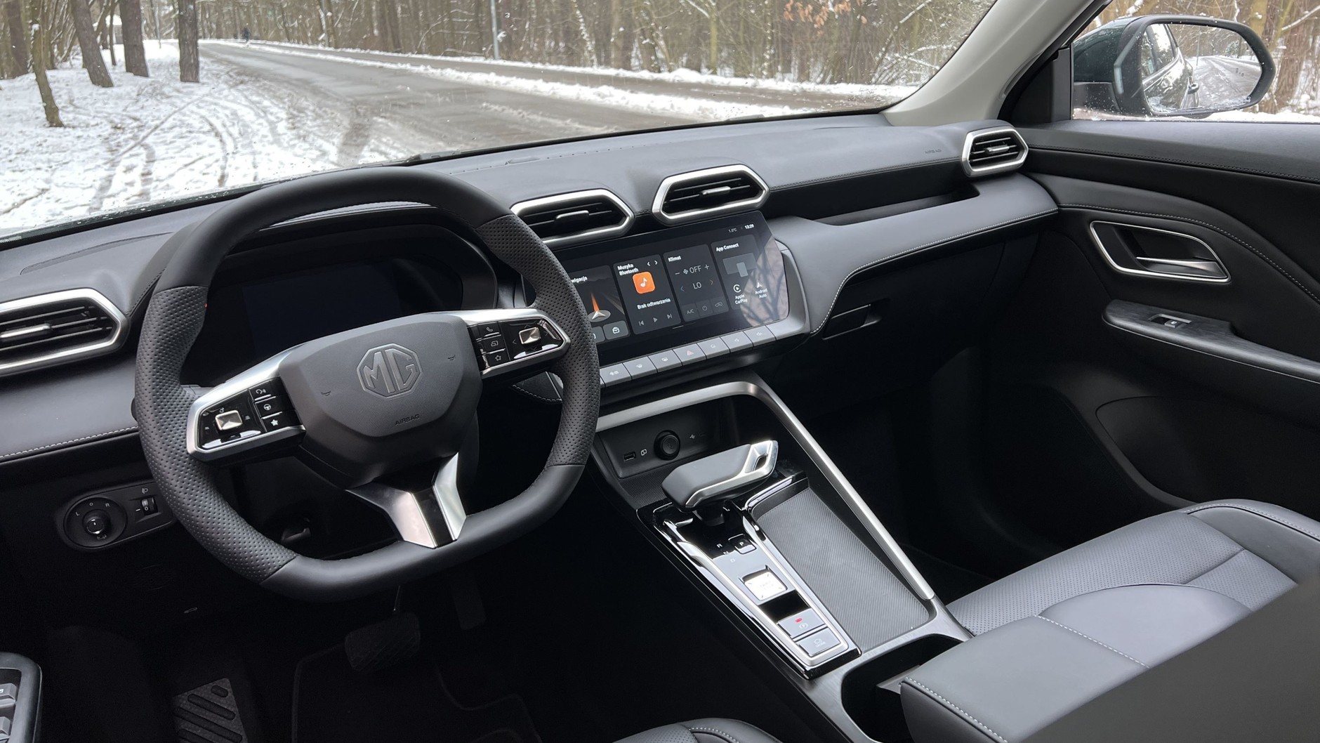 MG ZS (druga generacja; wersja Hybrid+)