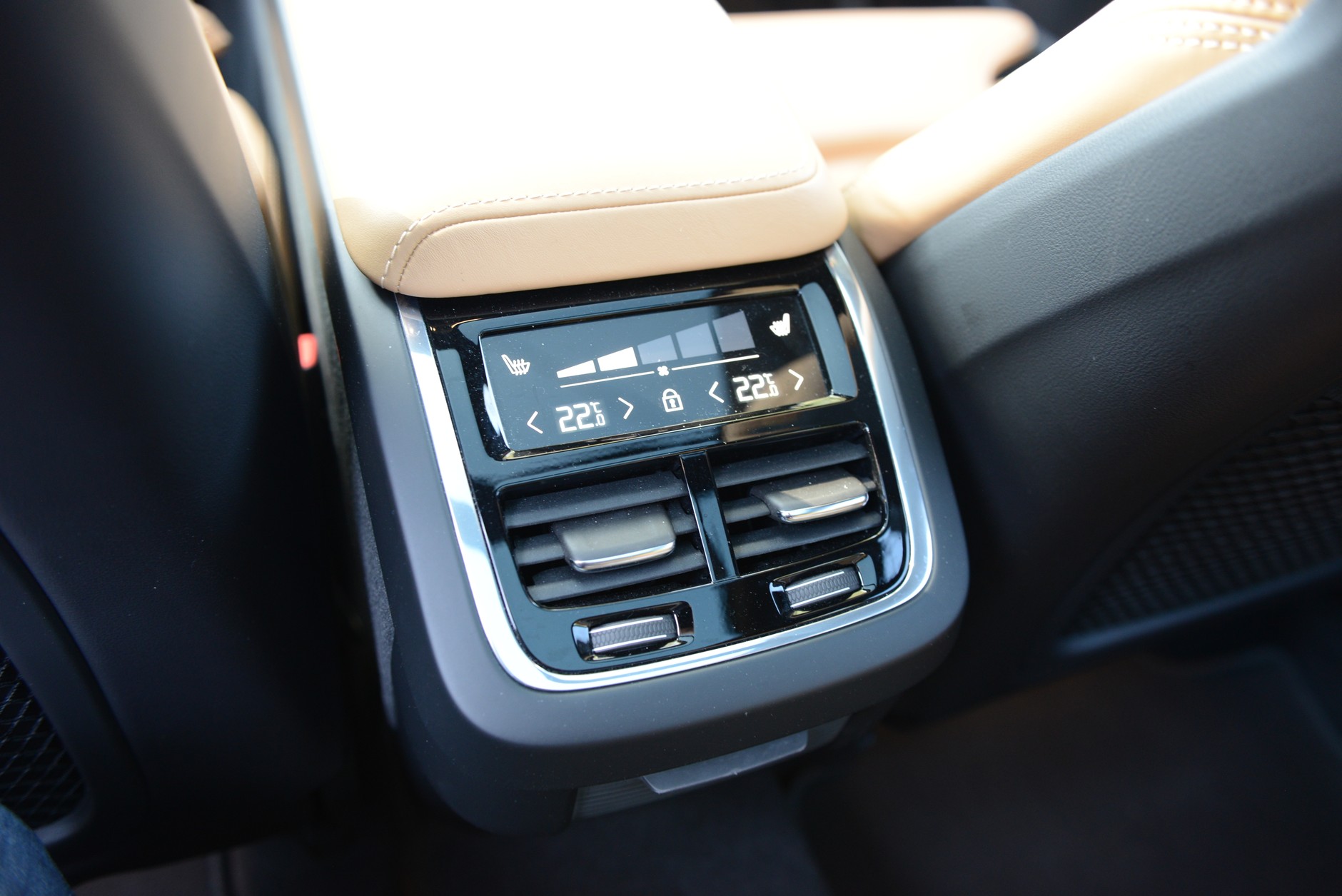 Volvo XC60 T6