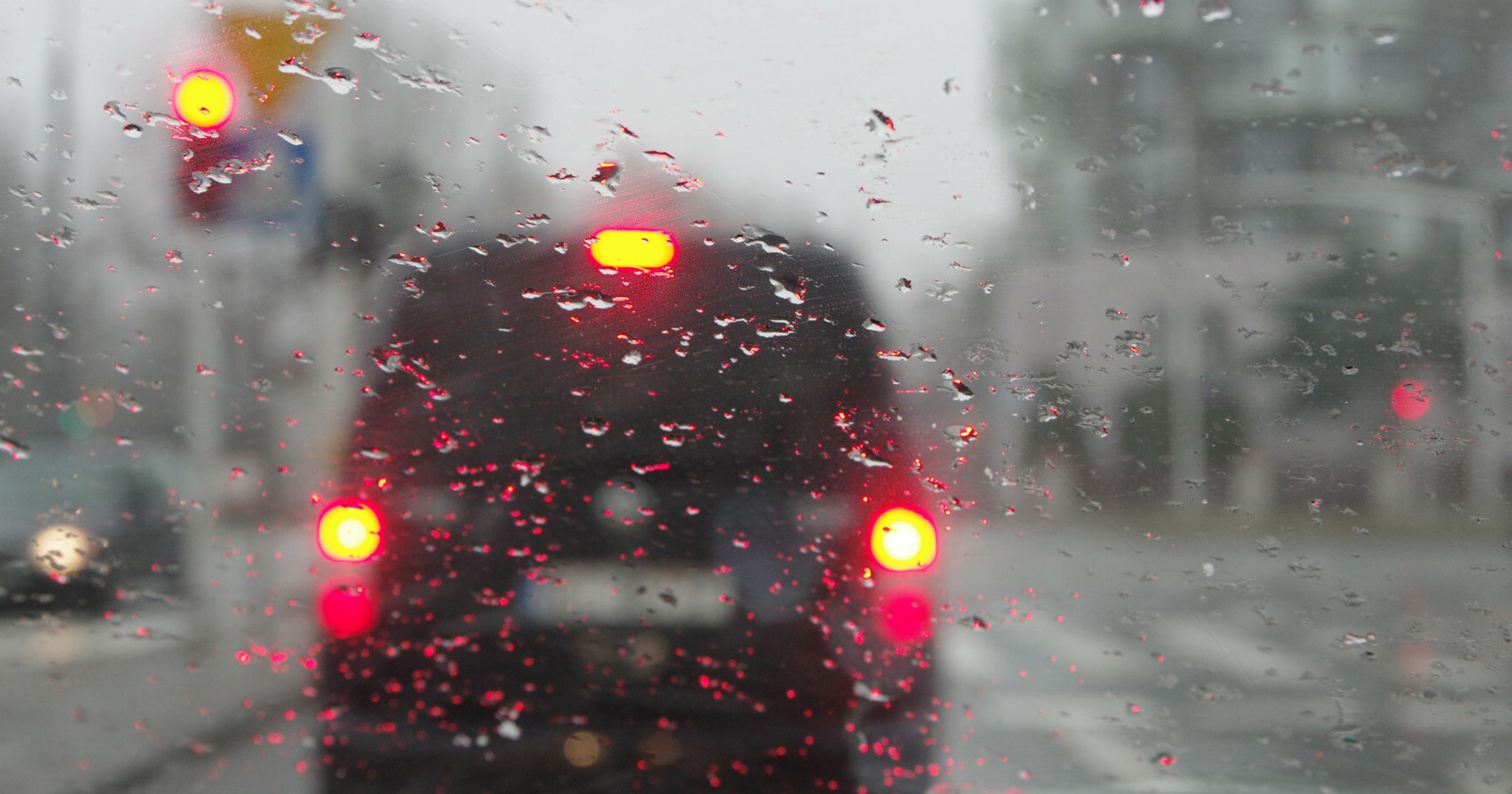 Istnieje prosty i tani patent na zaparowane szyby w samochodzie