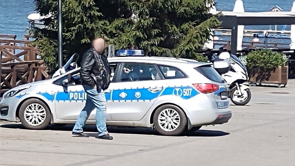 Obraz pochodzący z serwisu https://ilawa.policja.gov.pl/o08/aktualnosci/120323,Policjanci-apeluja-o-ostroznosc-Kierujmy-sie-rozsadkiem.html