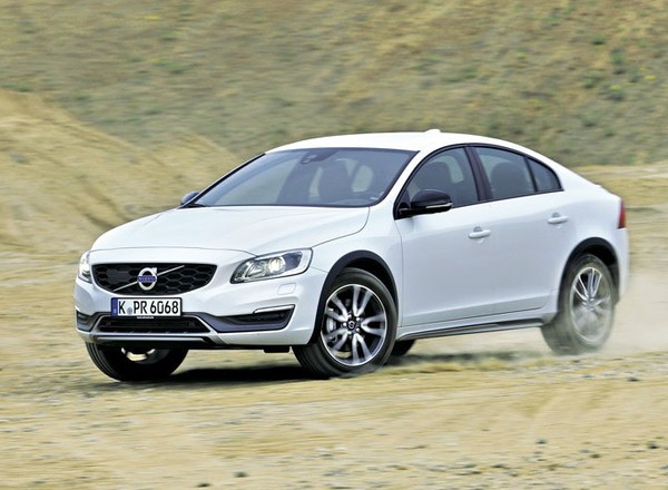Volvo S60 Cross Country - zbyt piękne na offroad
