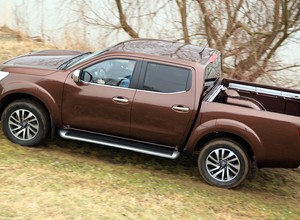 Nissan Navara 2.3 dCi 160 N-Connecta - mocy mu wystarczy