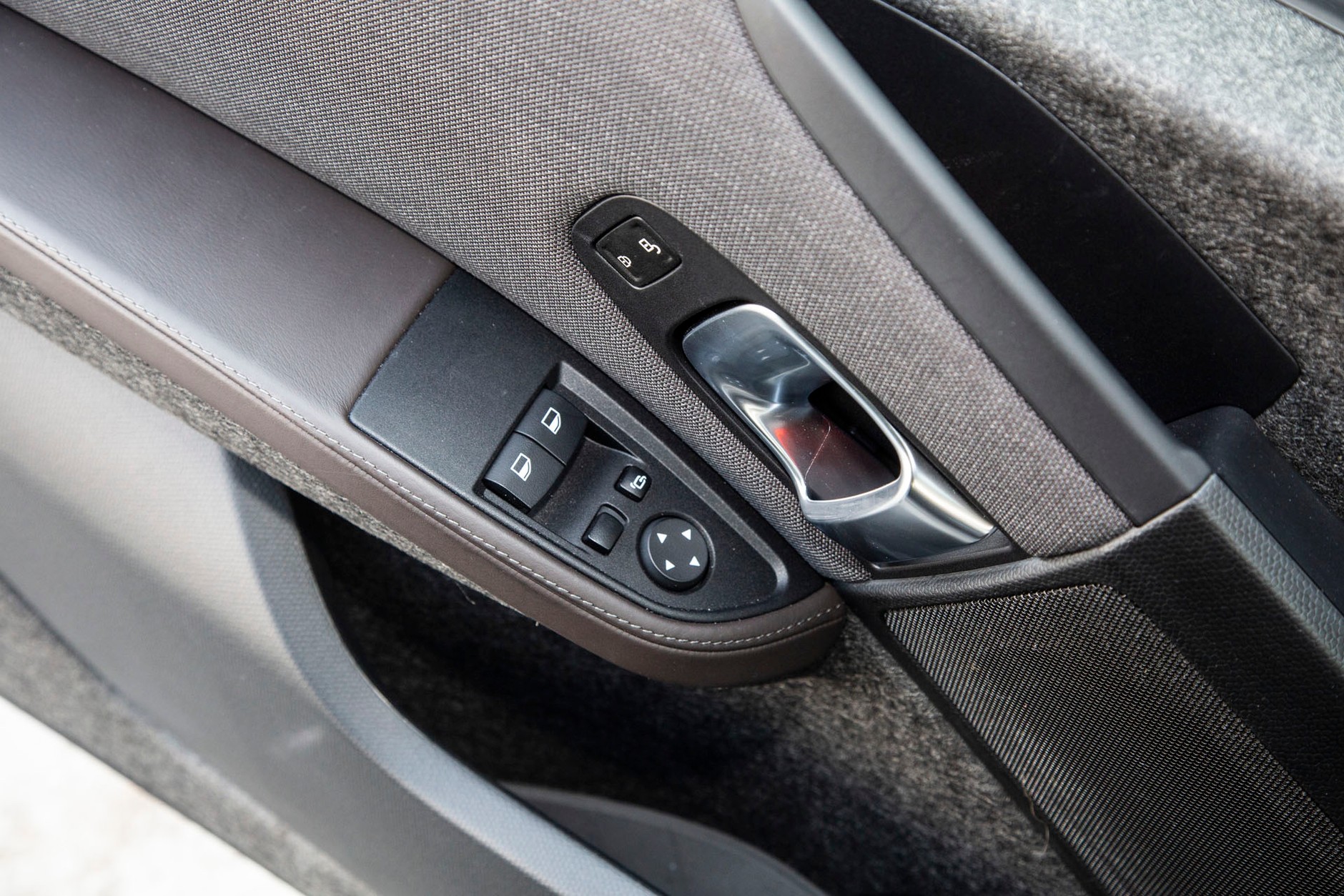 BMW i3s - frajda z jazdy "elektrykiem"?