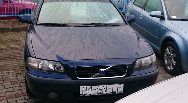 Auto z ogłoszenia - Volvo S60 ładne tylko na zdjęciach