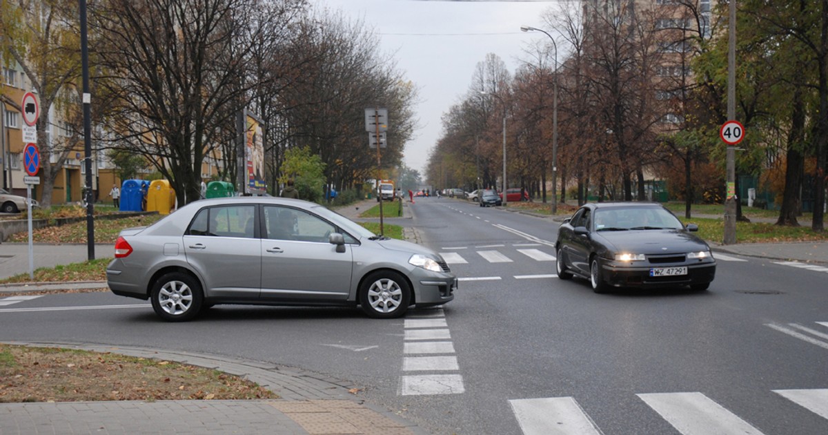 Skrzyżowania równorzędne - Proste tylko w teorii