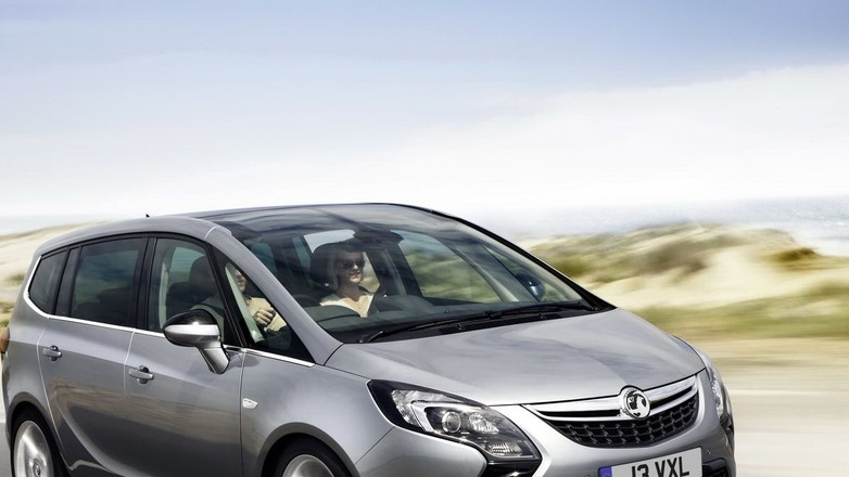 Rodzinny Opel Zafira rośnie i rośnie...