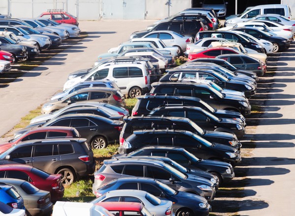 Skradziono Ci samochód z parkingu strzeżonego? Co dalej?