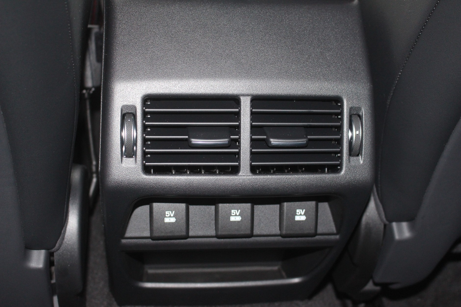 Jaguar E-Pace – Jaguarowi udał się ten „baby jag” | TEST