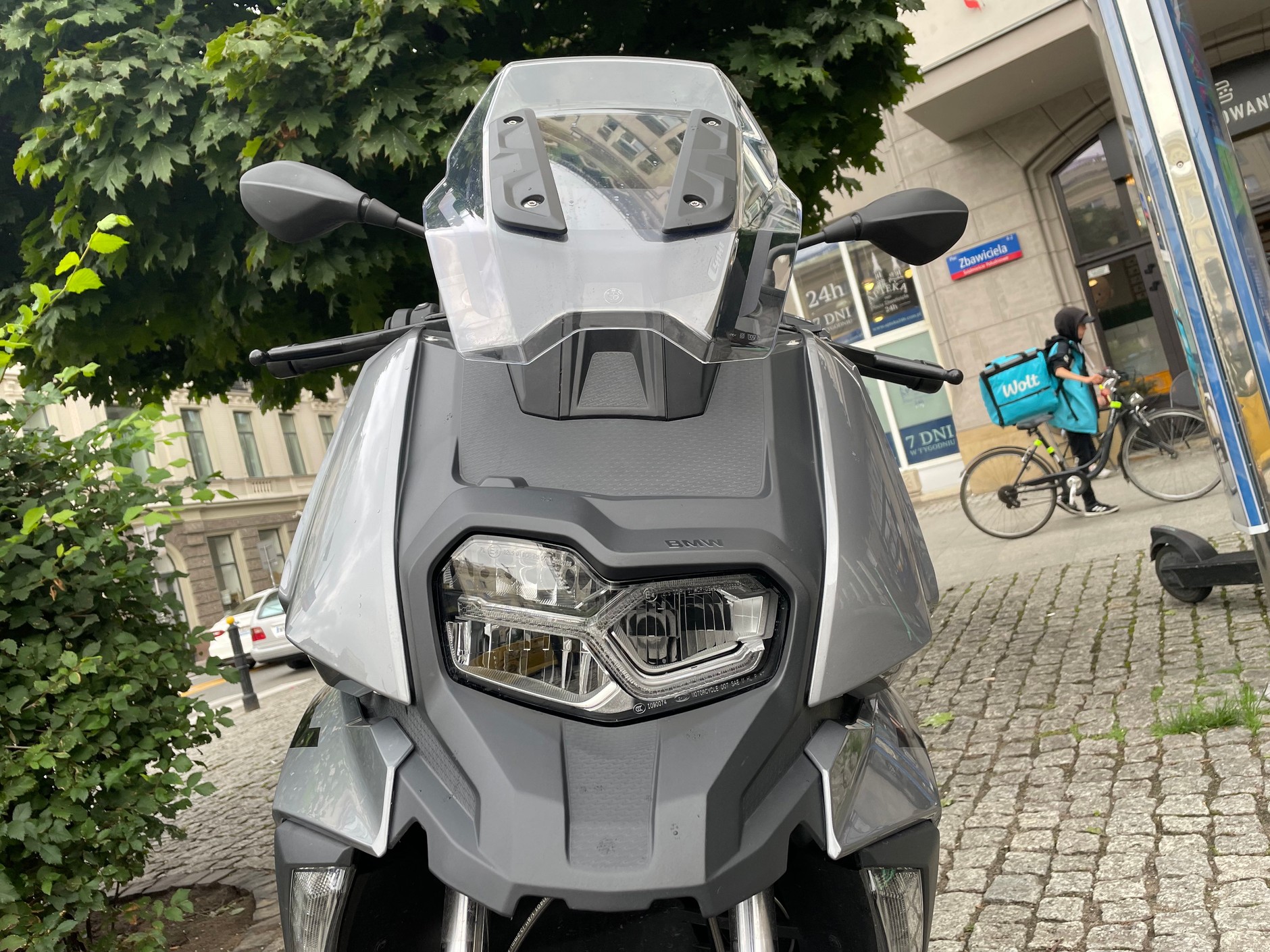Elektryczny czy "normalny"? Sprawdziłem skutery BMW C 400 X i BMW CE 04