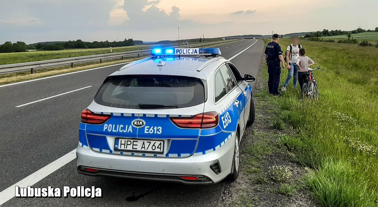 Urządzili wycieczkę rowerową... trasą S3
