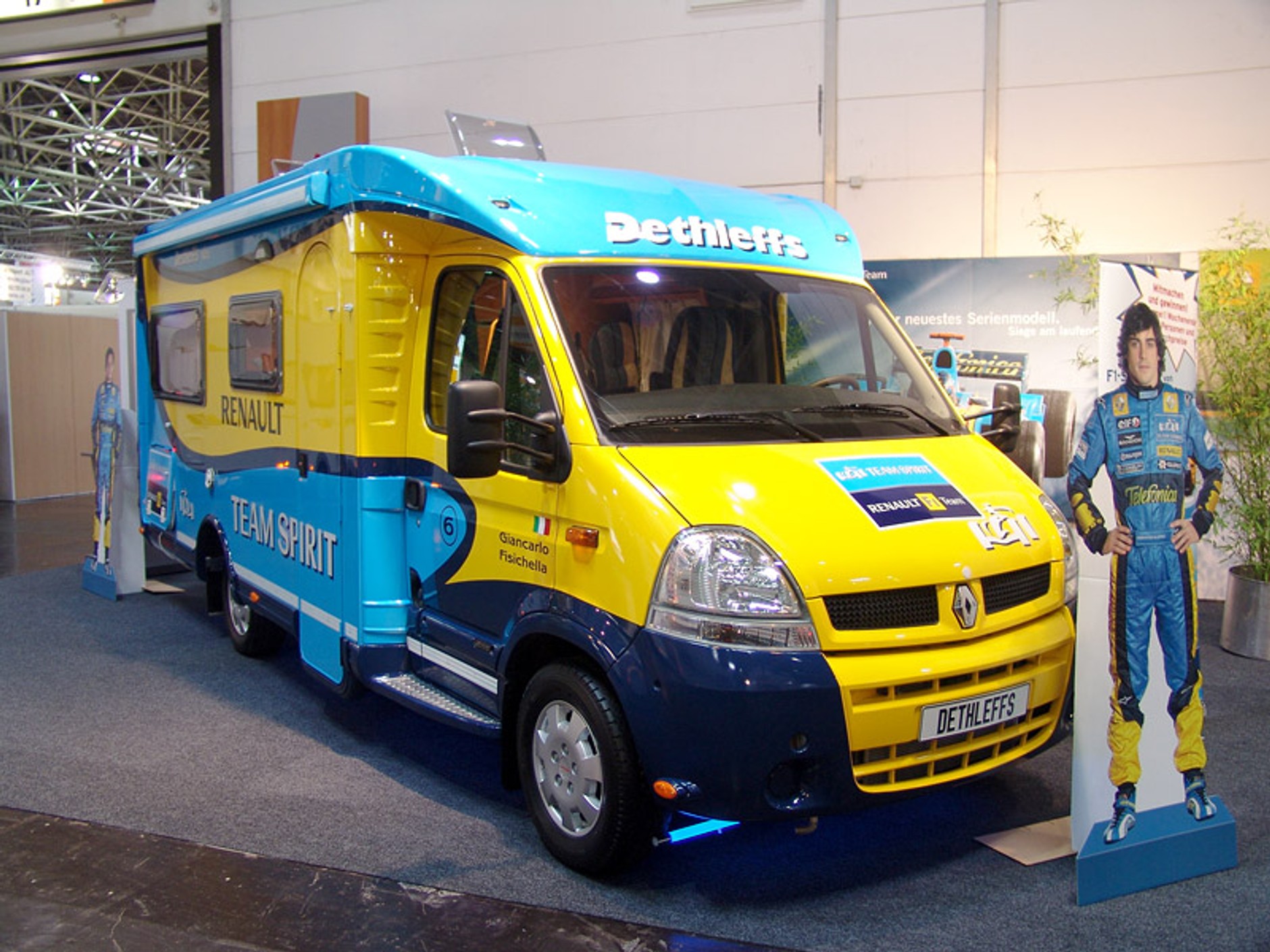 Caravan Salon Düsseldorf 2007: Caddy Life i moda na nowy sezon (fotogaleria)