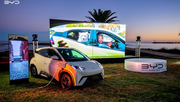 BYD rozważa drugą fabrykę aut elektrycznych w Europie. Chińczycy zapowiadają też model, który znokautuje konkurencję