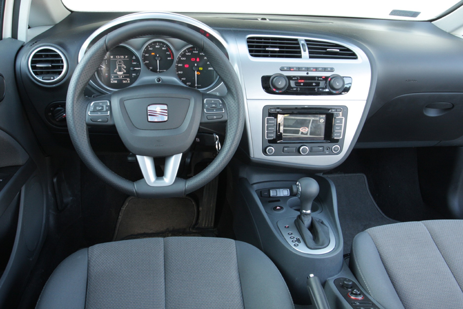 Seat Leon 1.8 TSI - TSI w dobrze skrojonym garniturze