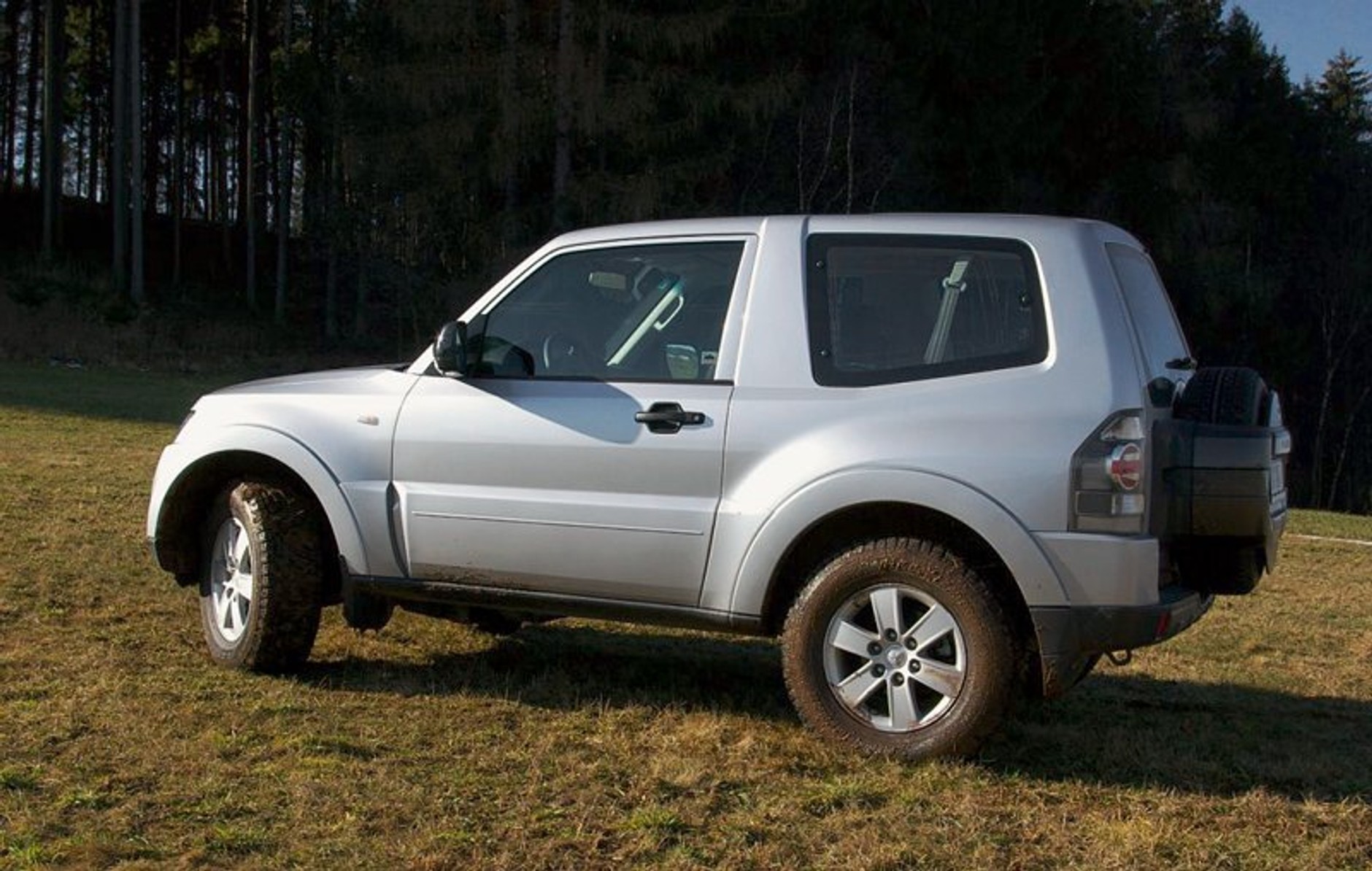 Mitsubishi Pajero 3.2 DI-D SWB – zwinna jaszczurka